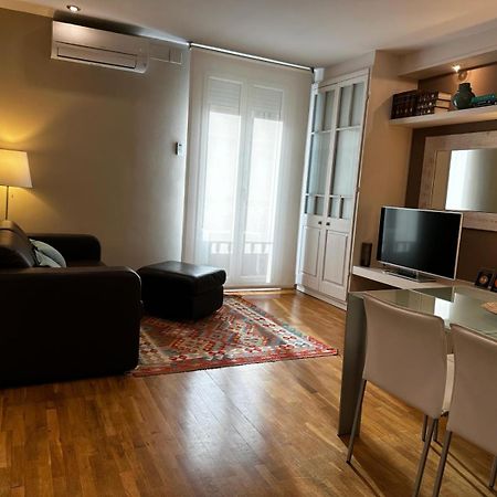 Petit Rosselló Apartamento Barcelona Exterior foto