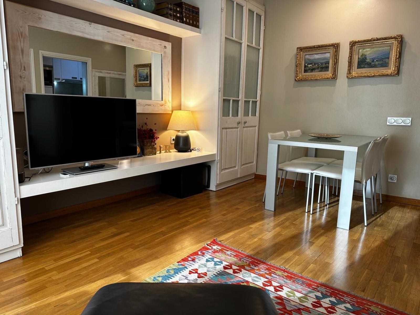 Petit Rosselló Apartamento Barcelona Exterior foto